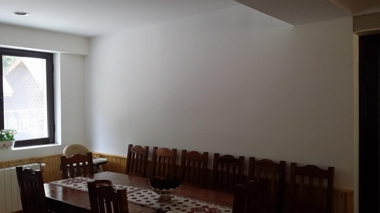 Villa Cabana Barlogul Lupilor Berevoesti Exterior foto